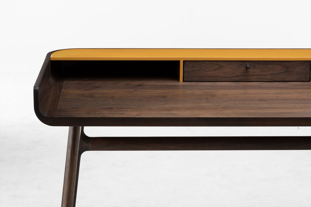 BLACK OILED WALNUT & OCHRE GLOSS HDF