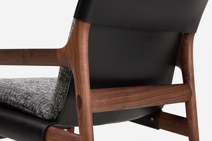 DANISH OILED WALNUT & BLACK LEATHER & SONAR 173