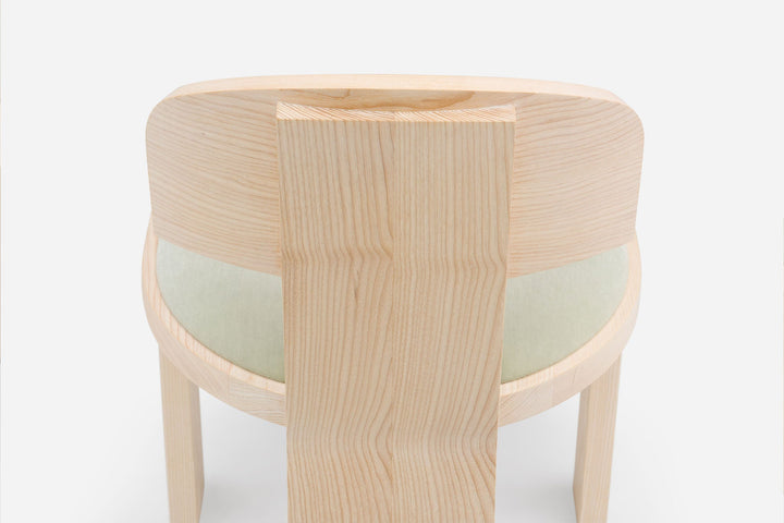 WHITE OILED ASH & BYRAM 0921