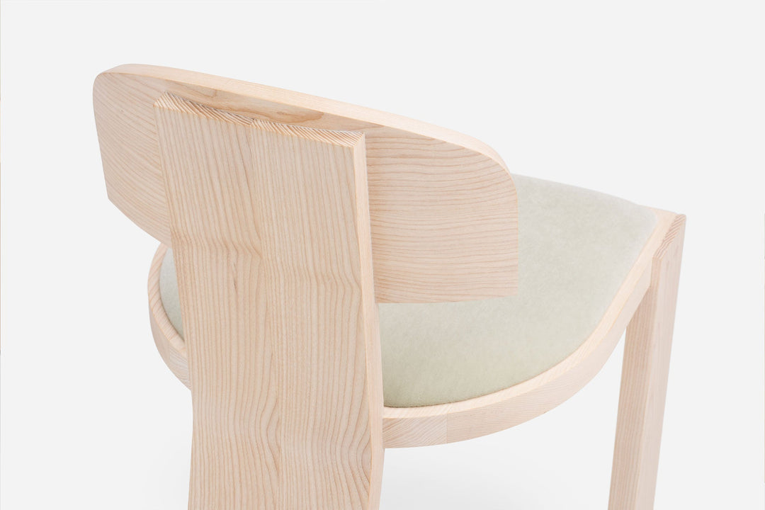 WHITE OILED ASH & BYRAM 0921