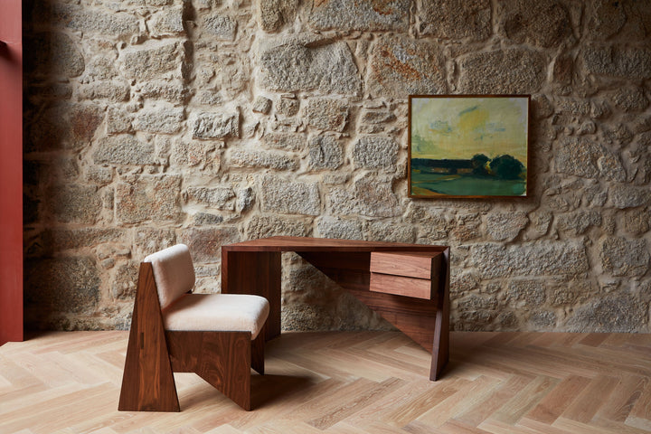 DANISH OILED WALNUT (+ ALTAIR CHAIR)