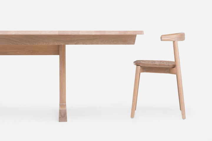 WHITE OILED OAK (+ ANDO CHAIR)