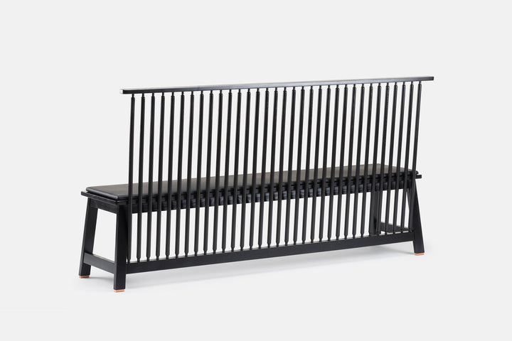 BLACK PAINTED ASH (MODEL: 444 + OPTIONAL SEAT PAD IN BLACK NATURAL GRAIN LEATHER)