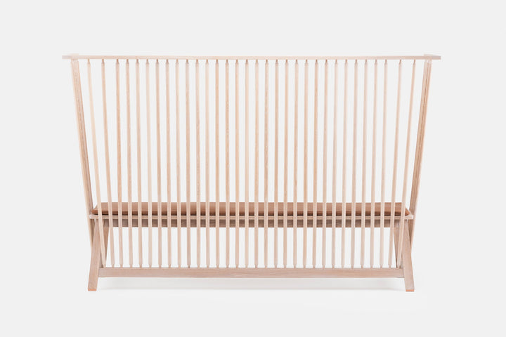 WHITE OILED OAK  (+ OPTIONAL SEAT PAD IN BROWN NATURAL GRAIN LEATHER)