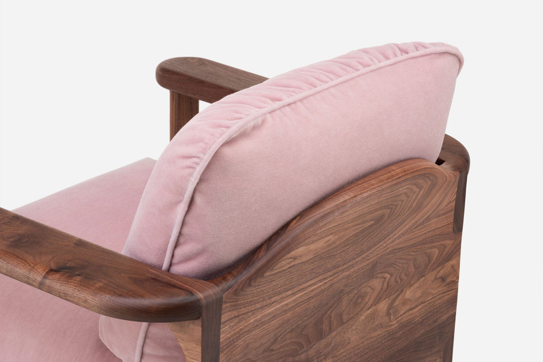 DANISH OILED WALNUT & BYRAM 621