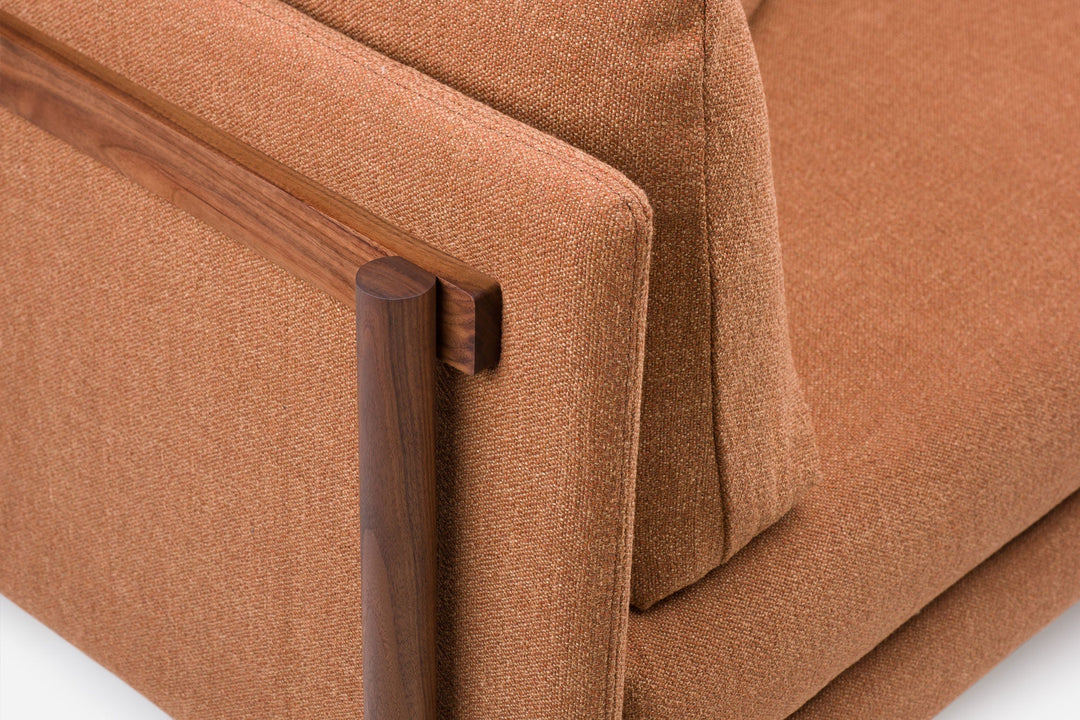 DANISH OILED WALNUT & ECRITURE 570 (MODEL: MA)