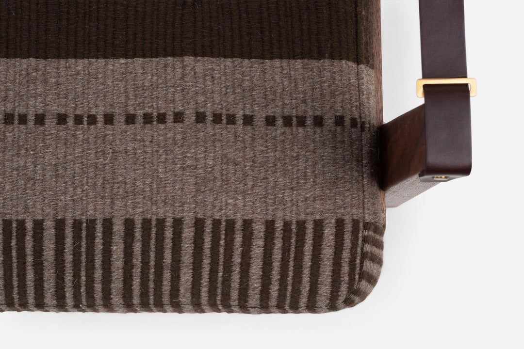 DANISH OILED WALNUT & CASTANHO / RUSSO MANTA LIDO