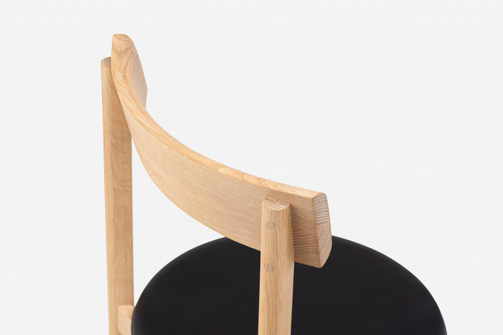 WHITE OILED OAK & BLACK LEATHER