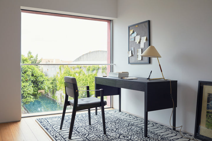 BLACK PAINTED ASH & BLACK NATURAL GRAIN LEATHER (+ CAPO DINING ARMCHAIR)