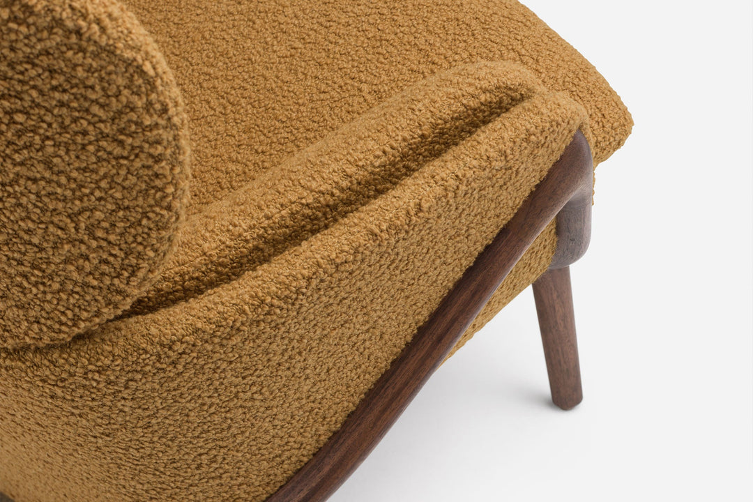 BLACK OILED WALNUT & ELLE 480