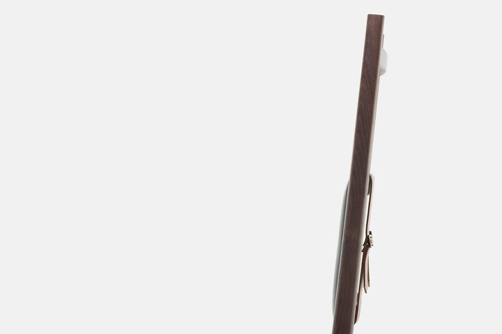 BLACK LEATHER (+ SHAKER CHAIR)